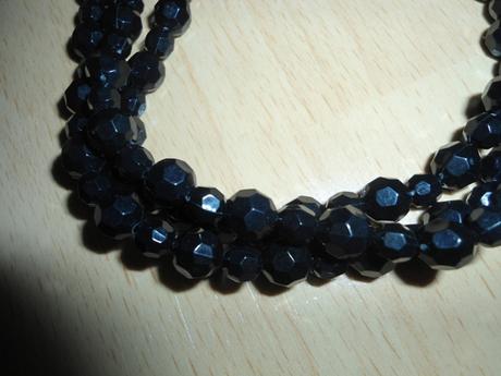 Cierny nahrdelnik, oriflame