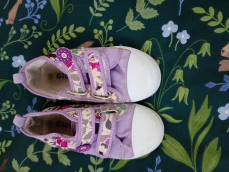 Predám prezuvky, 28