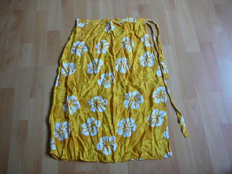 Dievcenska zavinovacia letna sukna, 122