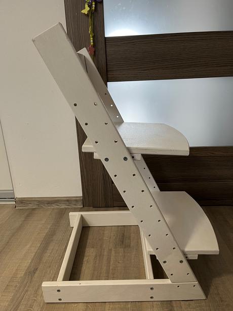 Rastúca stolička guuga, 