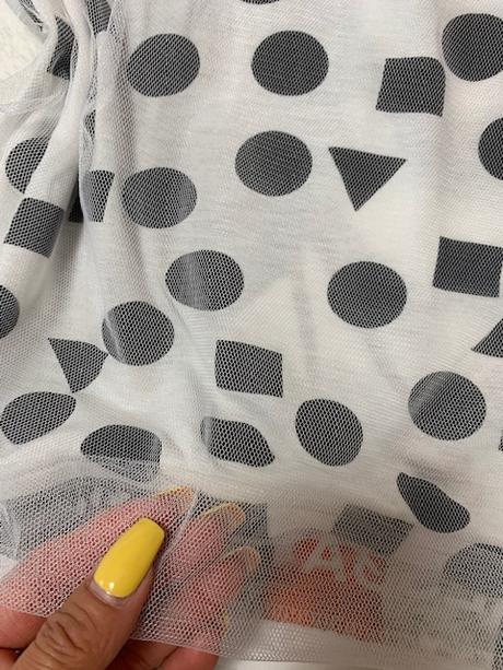 Blúzka s flitrami a tylom na chrbte zn nero bianco, m