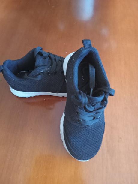 Športové topánky, 28