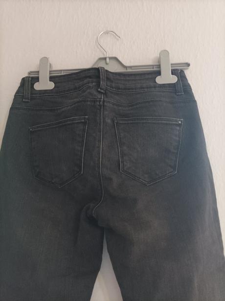 Tmavošedé rifle, s