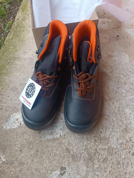 Nove pracovne topanky wintoperk 43, 43