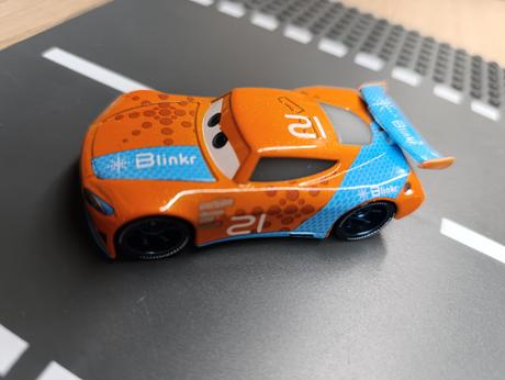 Cars mcqueen ,, blink,, z 1.série autá, 