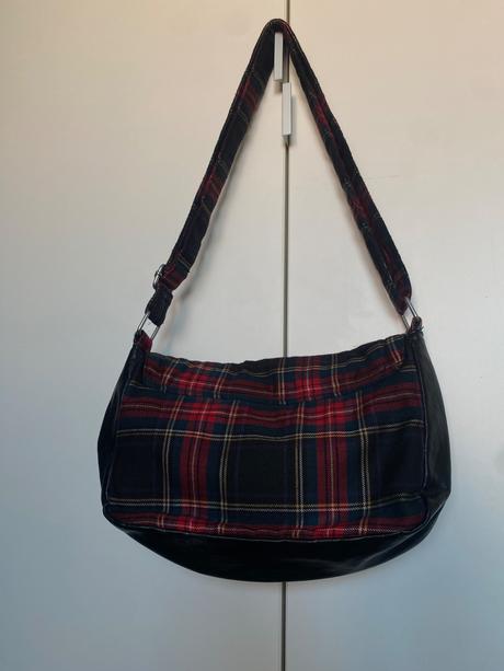 Rocková / gothic károvaná kabelka, new yorker