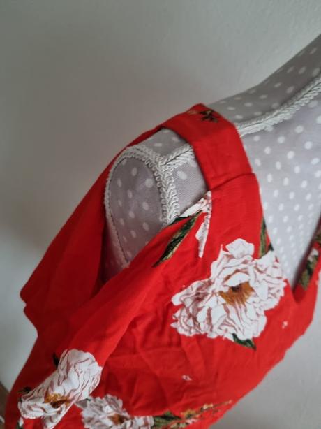 Červený top s otvormi na rukávoch 38, f&f,38