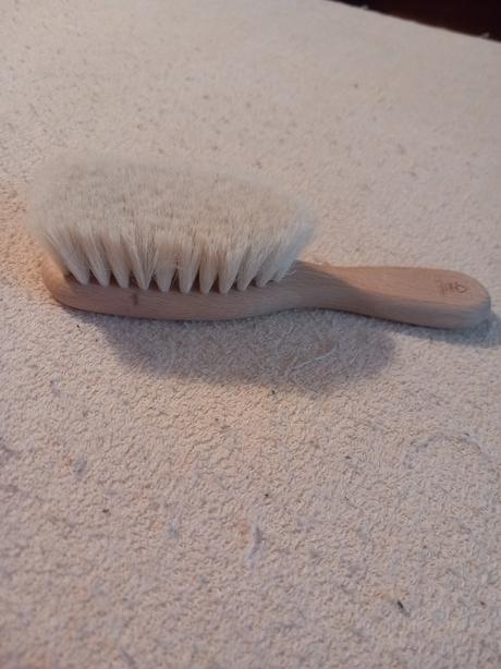 Predám kefu na vlásky,