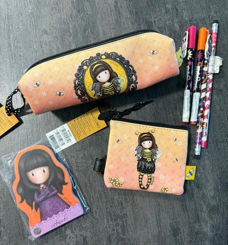 Santoro dievčenské školské veci,