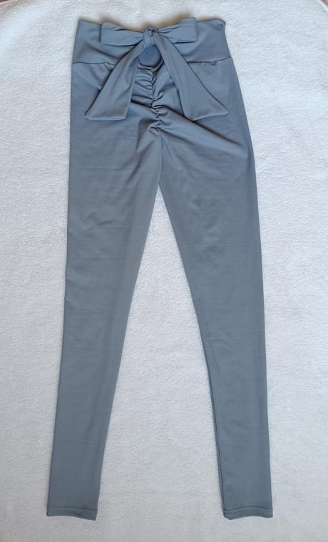 Legíny s vysokým pásom, s