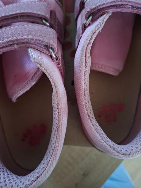 Barefoot plátenky, 33