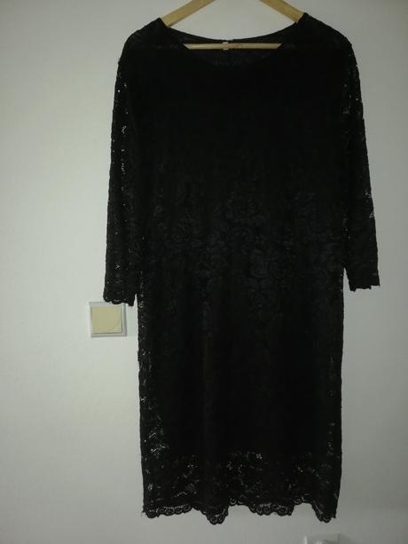 Čipkované saty, 44