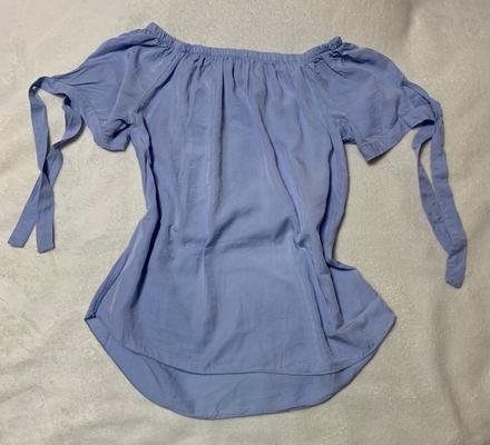 Letná blúzka s odhalenými plecami, m