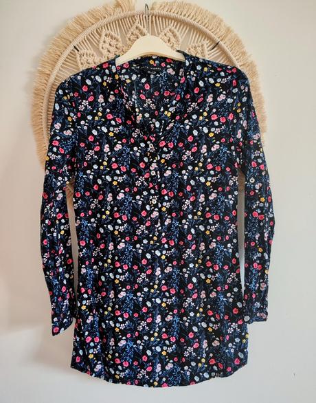 Kvietkovaná blúzka, gate,l