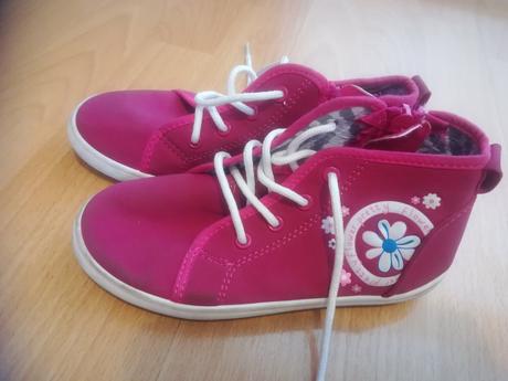 Dievčenské topánky, 29