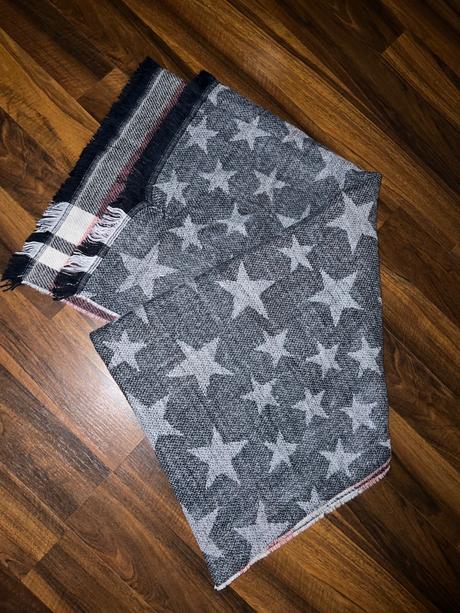 Dlhý teplý šál, amisu