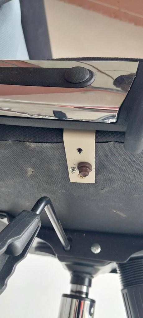 Kancelárske kreslo, 