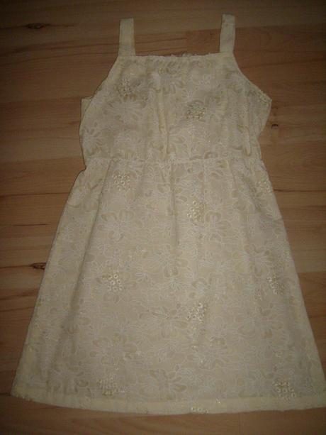 Dievčenské šaty, 116