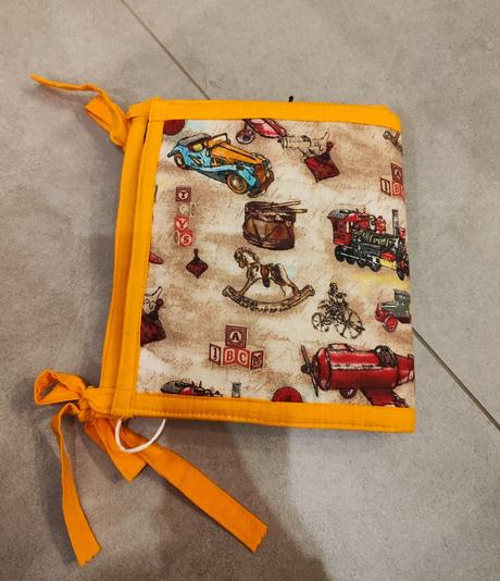 Handmade montessori knižka, 