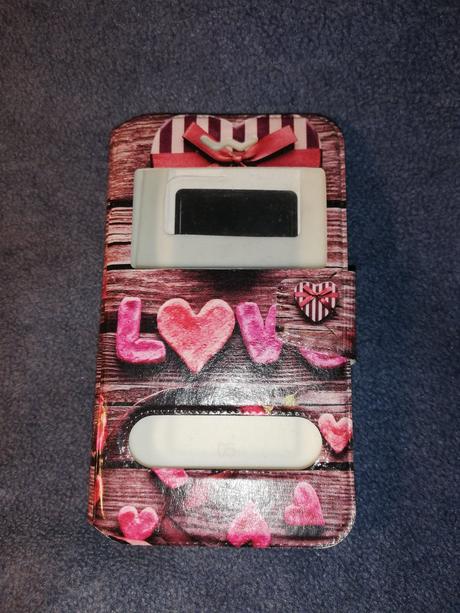 Obal na mobil love, 