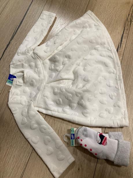 Nove saty 80 a ponozky 18-22 pepci, 80