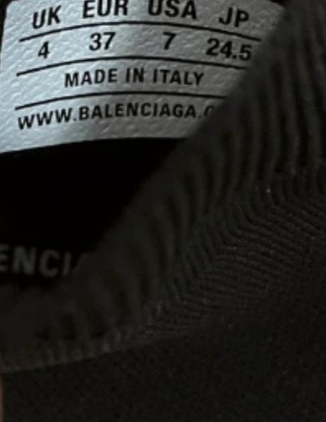 Balenciaga 37, 37