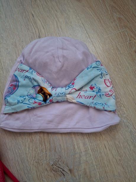 Čiapočky na 3 roky, 98