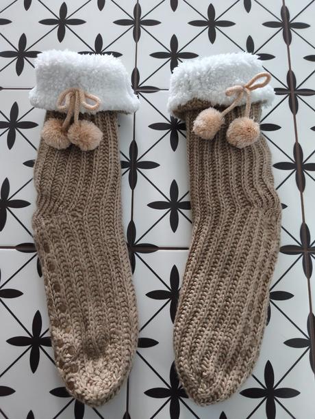 Protišmykové podkolienky/papuče, 