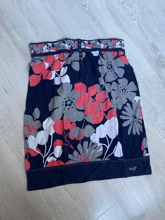 Kvetovany top zn. hollister, hollister,m