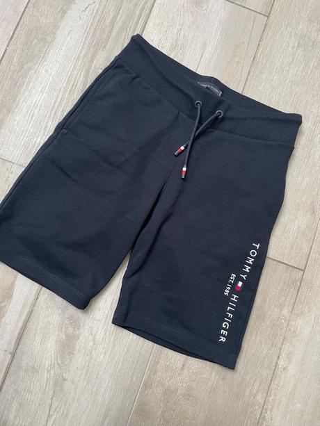 Th šortky, tommy hilfiger,134 / 140