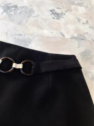 Kvalitná sukňa, 36