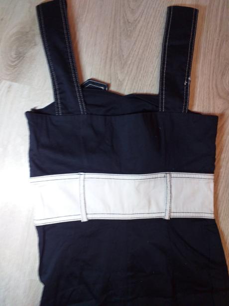 Letné námornické šaty, 36