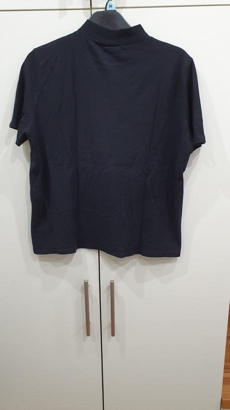 Dámske tričko so stojačikom, s