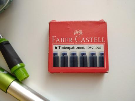 Bombičkové perá aj s náplňami, 