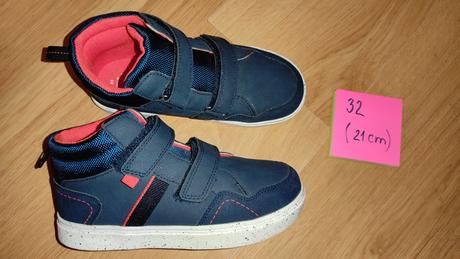 Vysoké prechodné tenisky top stav, 32