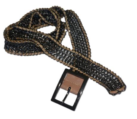 Mng opasok z kovových krúžkov, mango