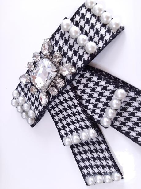 Brošňa mašla pepito, 