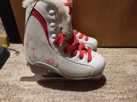 Korčule krasokorčuliarske, crowned,28