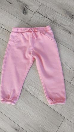 Hrubšie tepláky, f&f,92