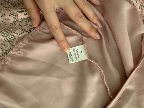 Ružová košielka, s