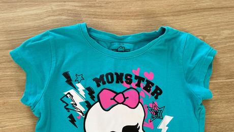 Tricko, reserved,146