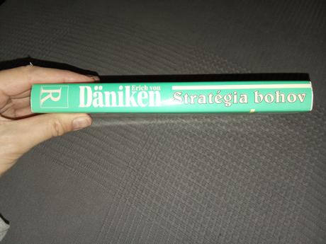 Däniken - stratégia bohov, 