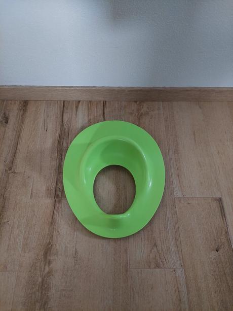 Zmensovatko na wc , tvrdeny plast, 