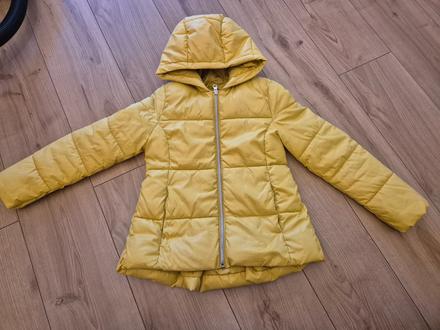 Prechodna krasna bunda 7/9 rokov, benetton,134