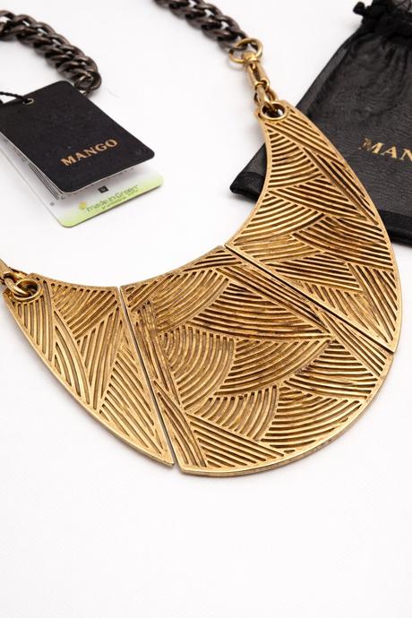 Náhrdelnik mango, mango