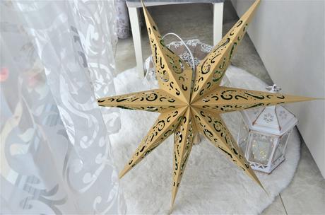 Zlatá závesná vianočná hviezda-svietidlo,