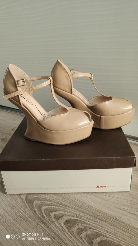 Topánky na platforme 38, baťa,38