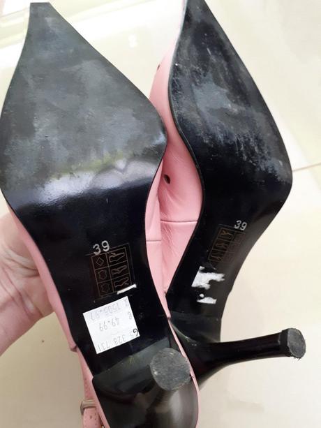 Ružové lodičky, 39