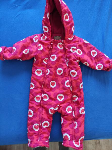 Zimný srdieckovy overal, 86