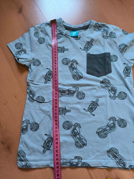 Tričko s motorkami, 122